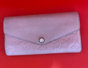 ルイ・ヴィトン モノグラム・アンプラント ポルトフォイユ・サラ（M６４０８２）ローズプードルカラー