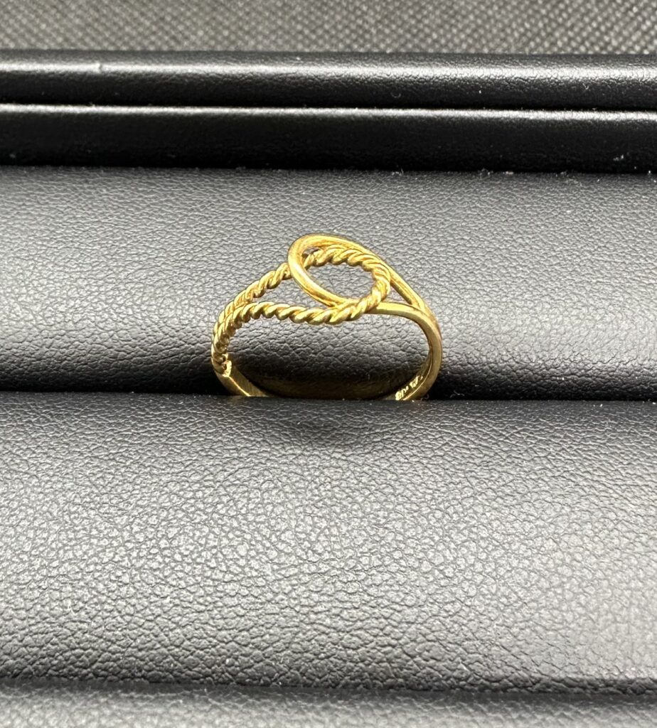 K18　リング　1.8ｇ　　　　　　　　　　　　　