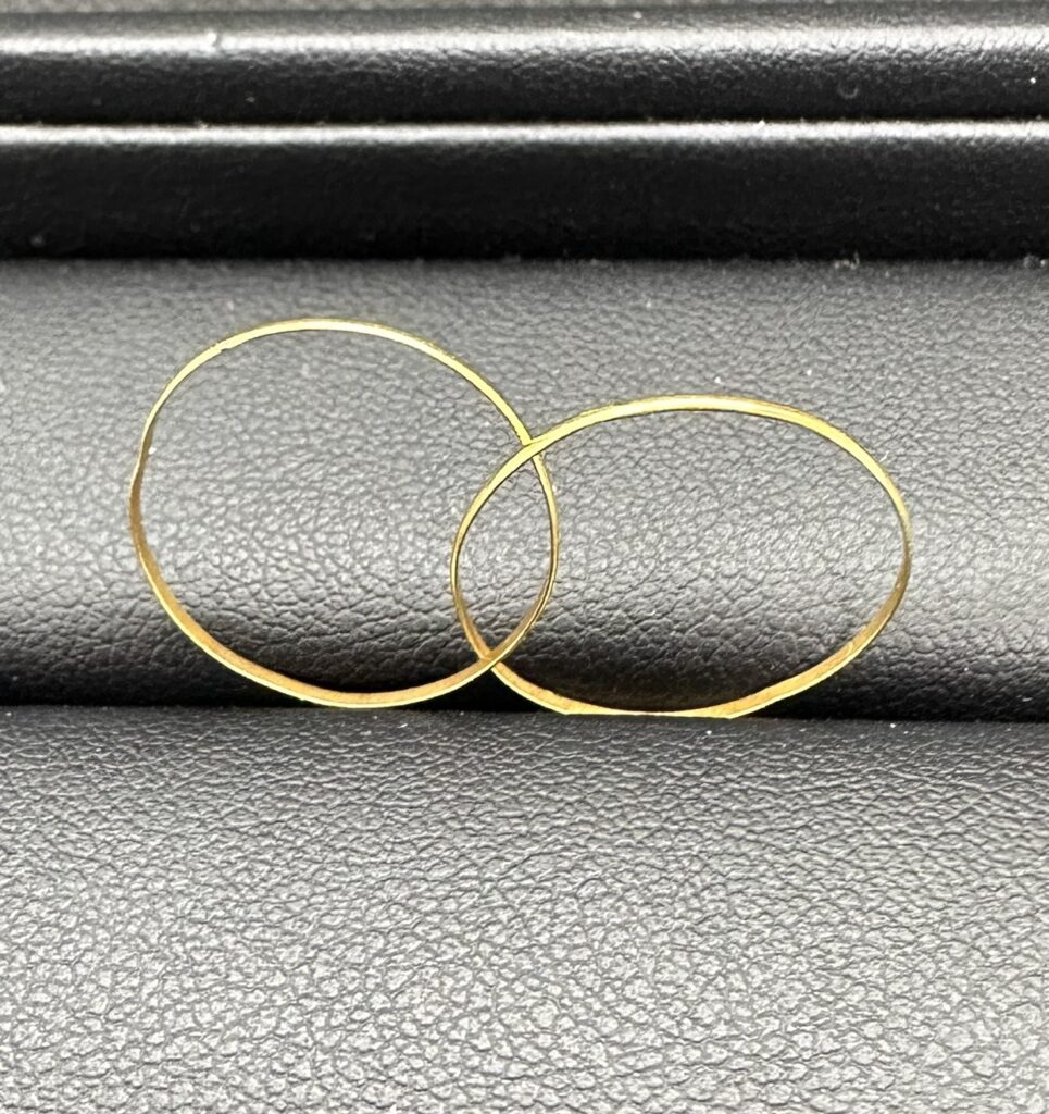 K18　2連リング　0.2ｇ　　　　　　　　　　　　　