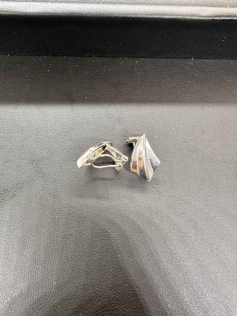 Pt900　K14WG　3ｇ　イヤリング