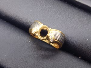 Pt900/K18 リング 4ｇ