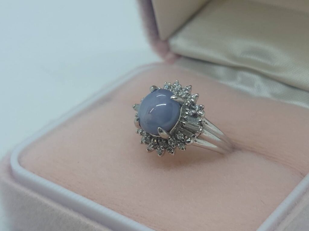 Pt900 スターサファイア4.17ct MD0.37ct リング 8.6g