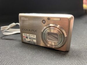 NIKON デジカメ coolpix 1,000円