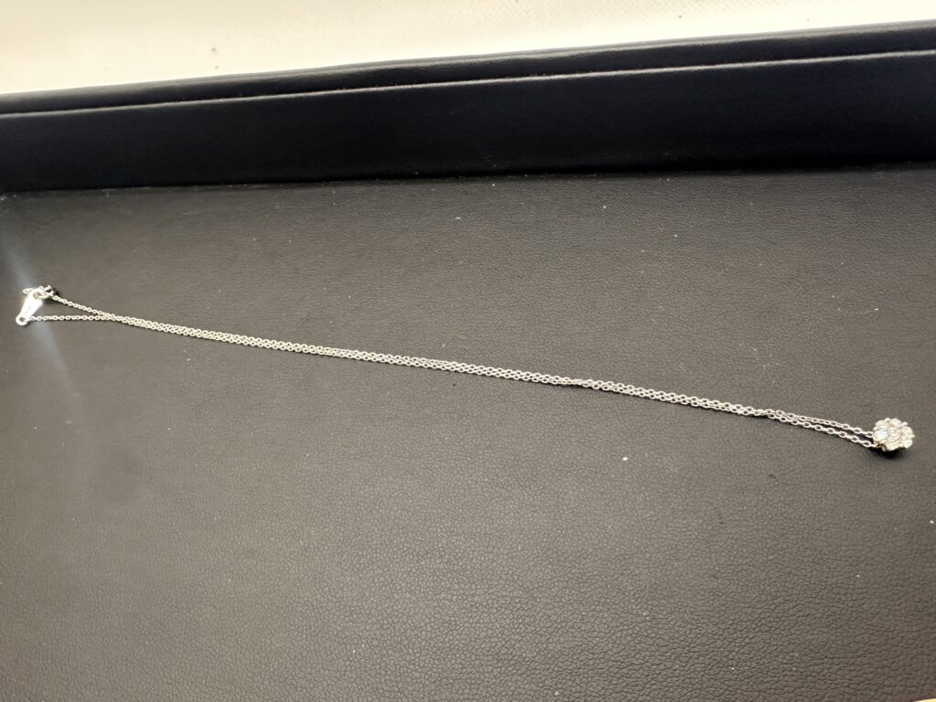 ヴァンドーム　ネックレス　2.3ｇ