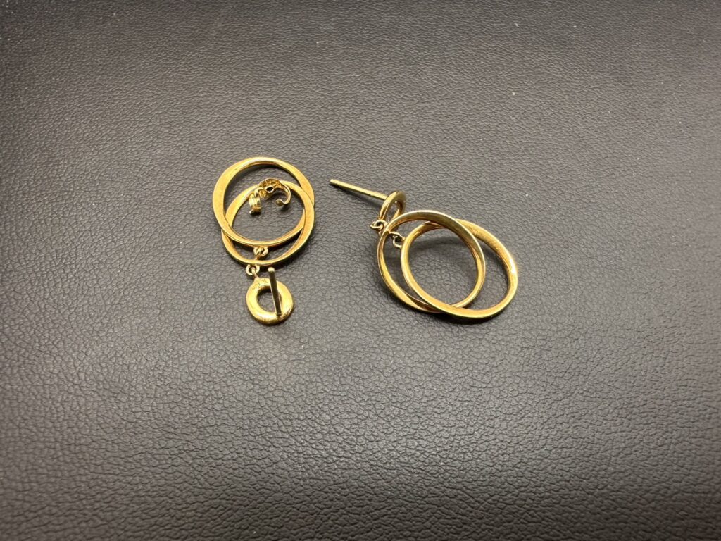 K18　ピアス　2ｇ　