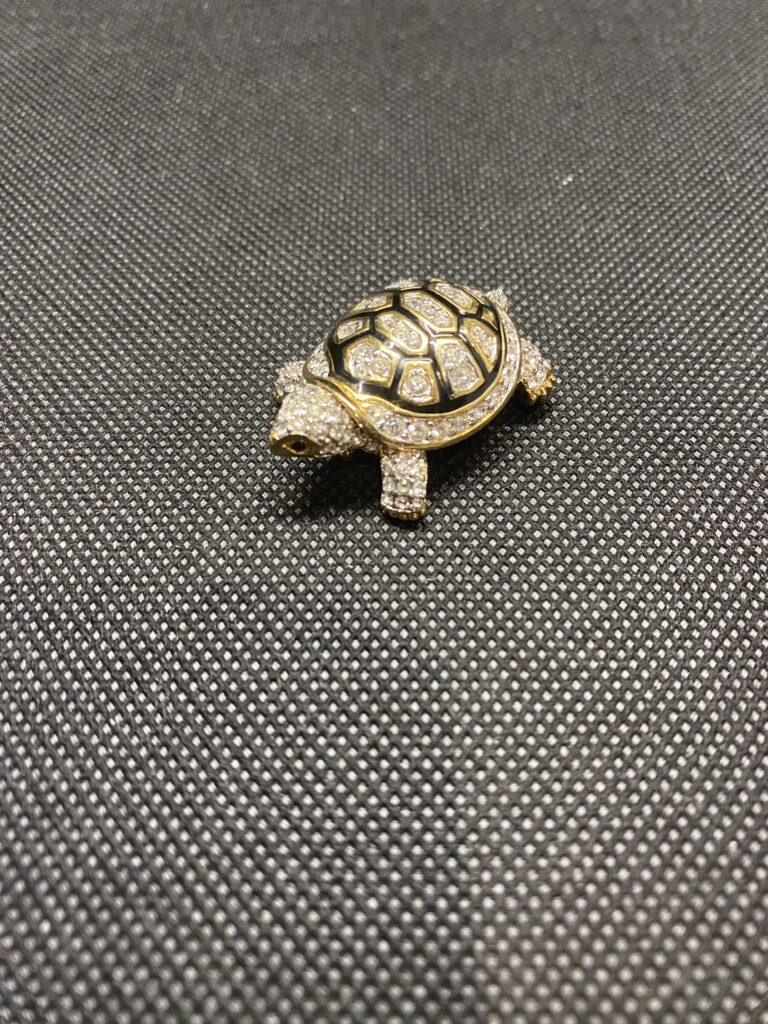 スワロフスキー カメ オブジェ