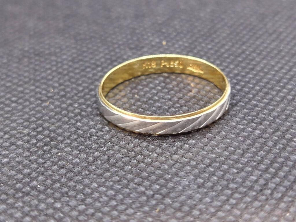 Pt850/K18 リング 2.2ｇ