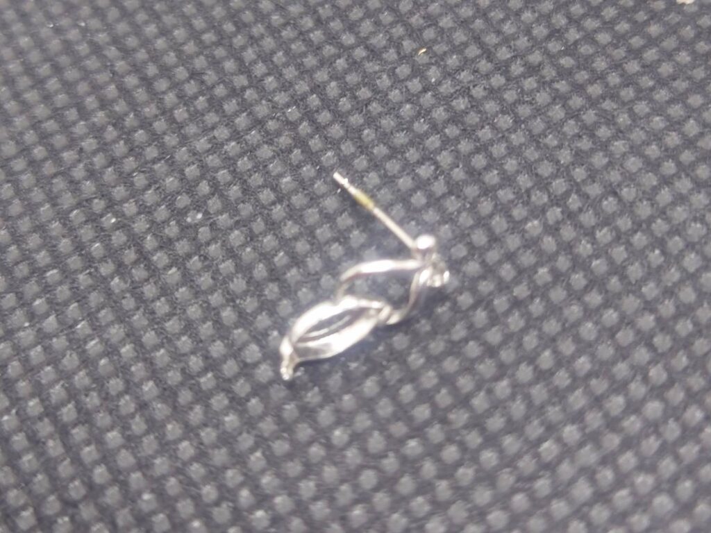 K10 ピアス 0.1g