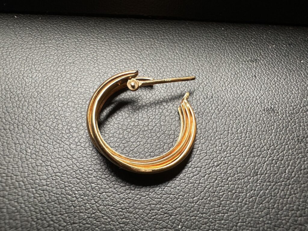 K18　ピアス　1.1g