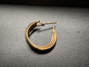 K18　ピアス　1.1g