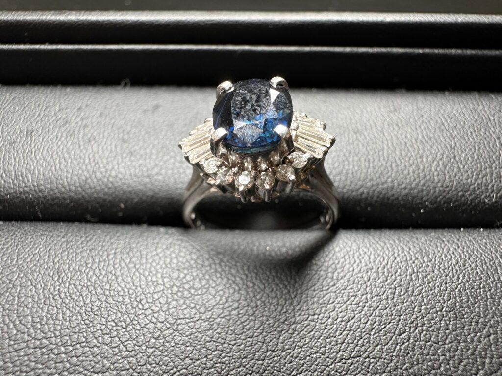 Pt900 サファイア2.8ct MD0.6ct リング 8.0ｇ