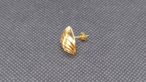 K18 ピアス 1g