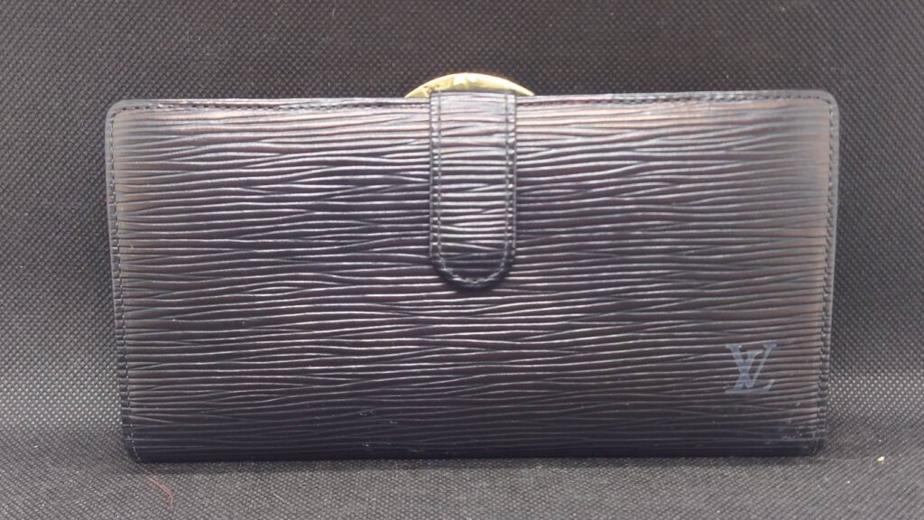 LV エピ ヴィエノワ 財布