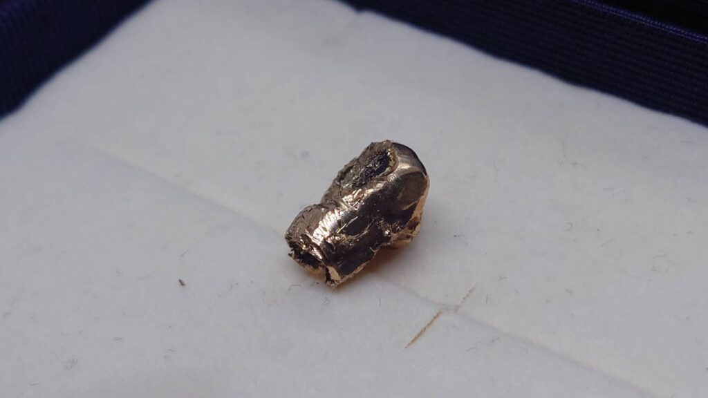 金歯　2.6g