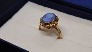[借入可能金額　32,000円] K18 石付リング 2.7g