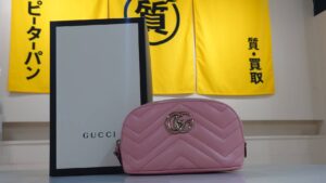 GUCCI GGマーモント メイクポーチ