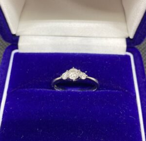 PT900　ダイヤモンド 0.3ct  2.5g