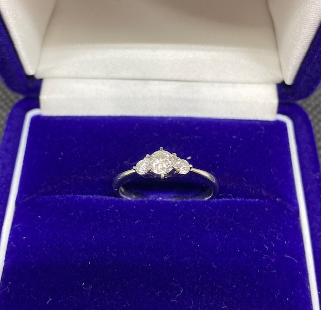 PT900　ダイヤモンド 0.3ct  2.5g