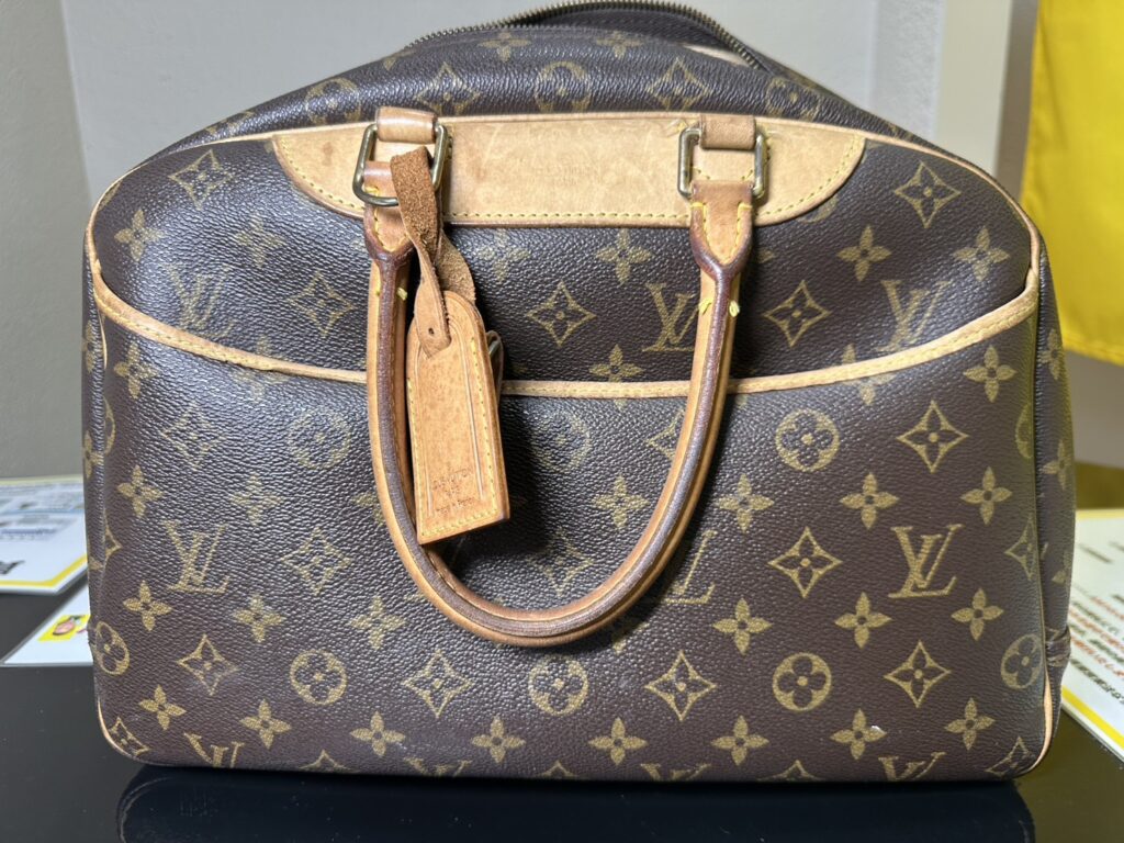 LOUIS VUITTON　モノグラム　ドーヴィル