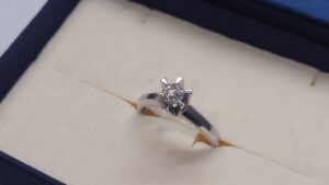 Pt900 D0.26ct リング 5.3g