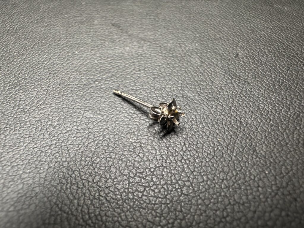 K14　　ピアス　　0.1ｇ