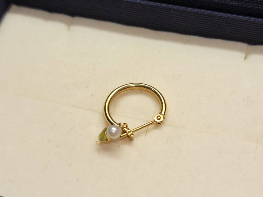 K18 ピアス 0.3g
