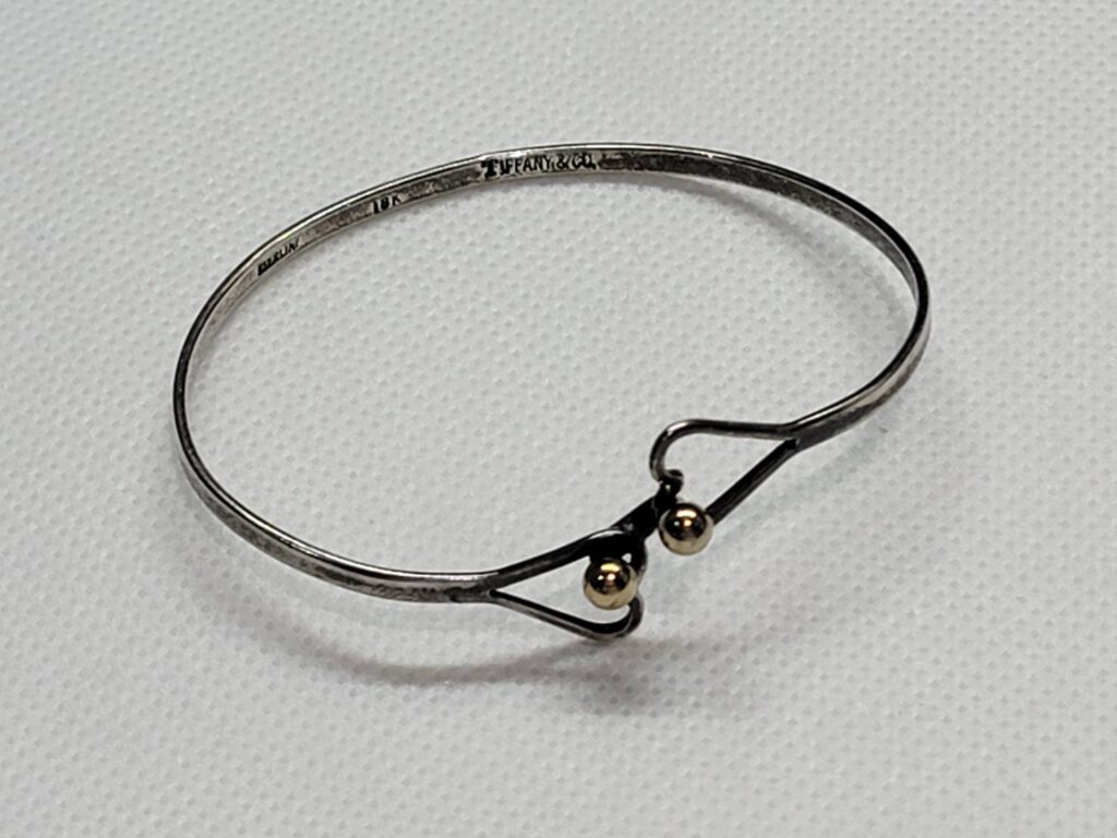 TIFFANY&Co. フック＆アイ ダブルハート バングル - 質・買取 ピーター