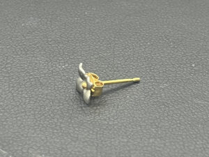 K18 ピアス 0.1g