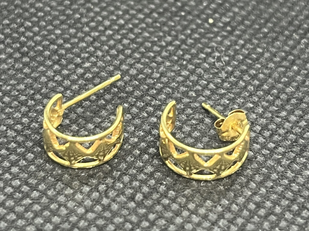 K18 ピアス 1.5ｇ