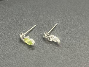 K14WG ピアス 0.5g
