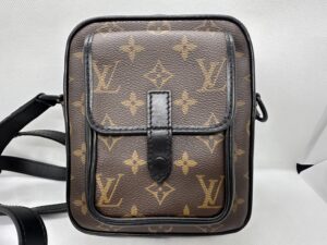 LV　モノグラムマカサー クリストファー・ウェアラブルウォレット