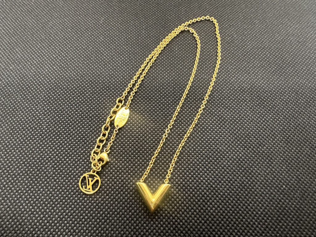 ルイヴィトン　エセンシャルV ネックレス
