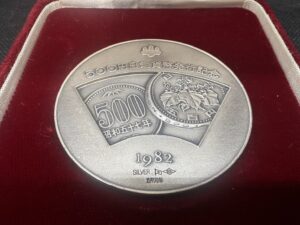 SV1000　500円白銅貨幣発行記念メダル　126.6ｇ