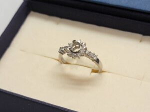 Pt900 MD0.41ct リング 3.6g