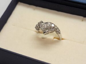 Pt900 MD0.81ct リング 6.9g