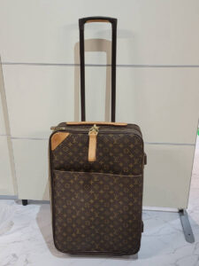 LV モノグラム　ぺガス55