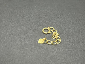 K18　スクラップ　0.8ｇ
