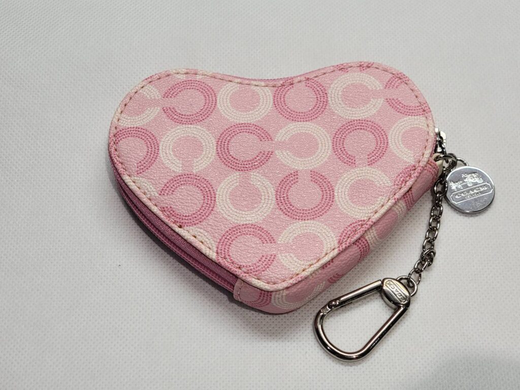 COACH ハート型 コインケース