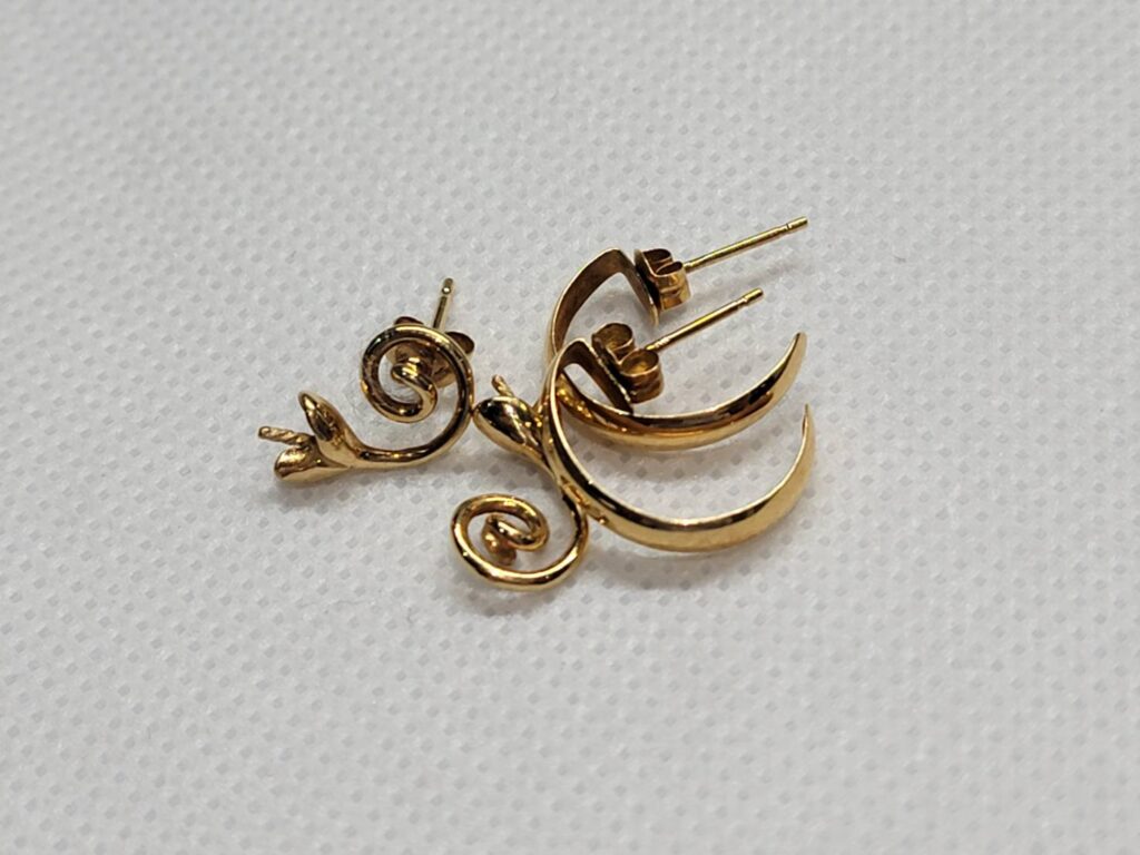 K18 ピアス 2.2g