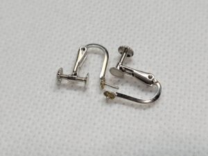 K14WG イヤリング 1.2g