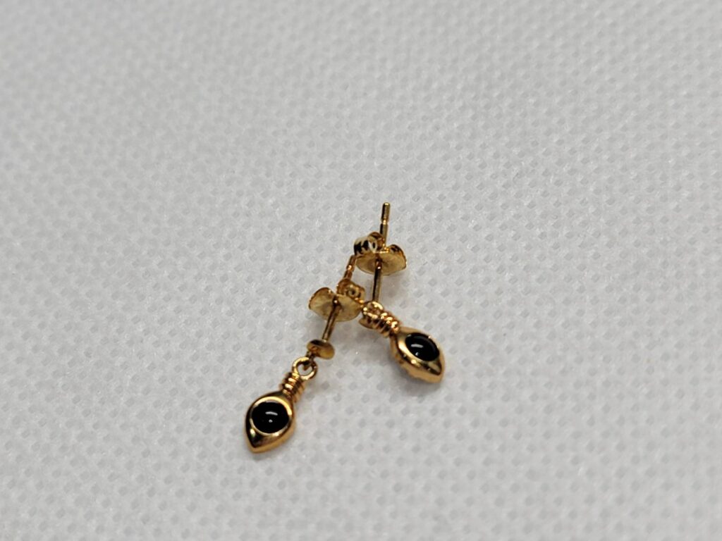 K18 ピアス 0.3g