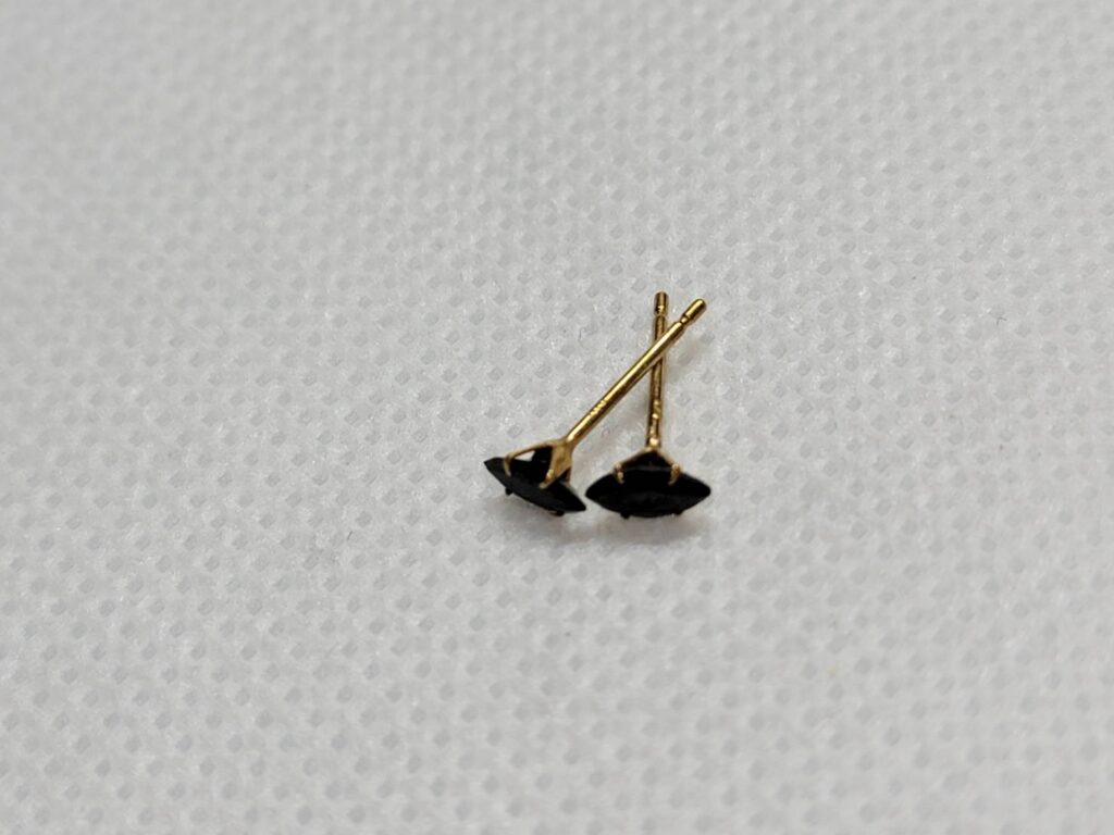 K18 ピアス 0.2g