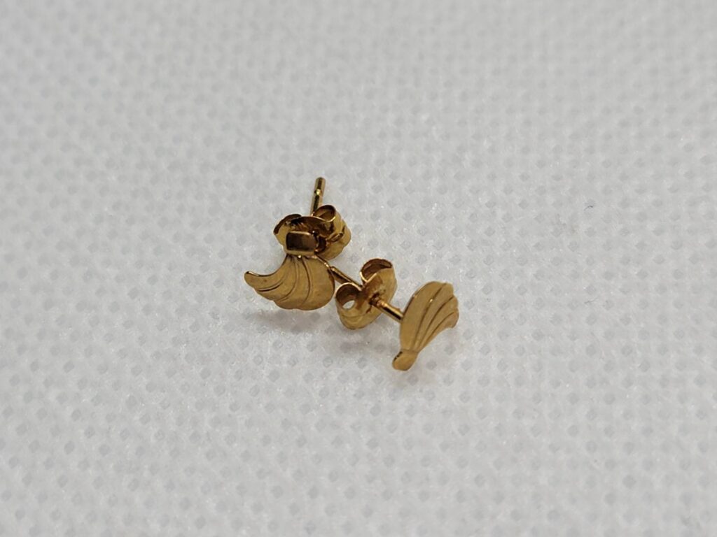 K18 ピアス 0.2g
