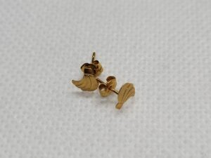 K18 ピアス 0.2g