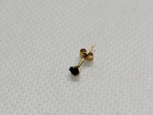 K18 ピアス 0.1g