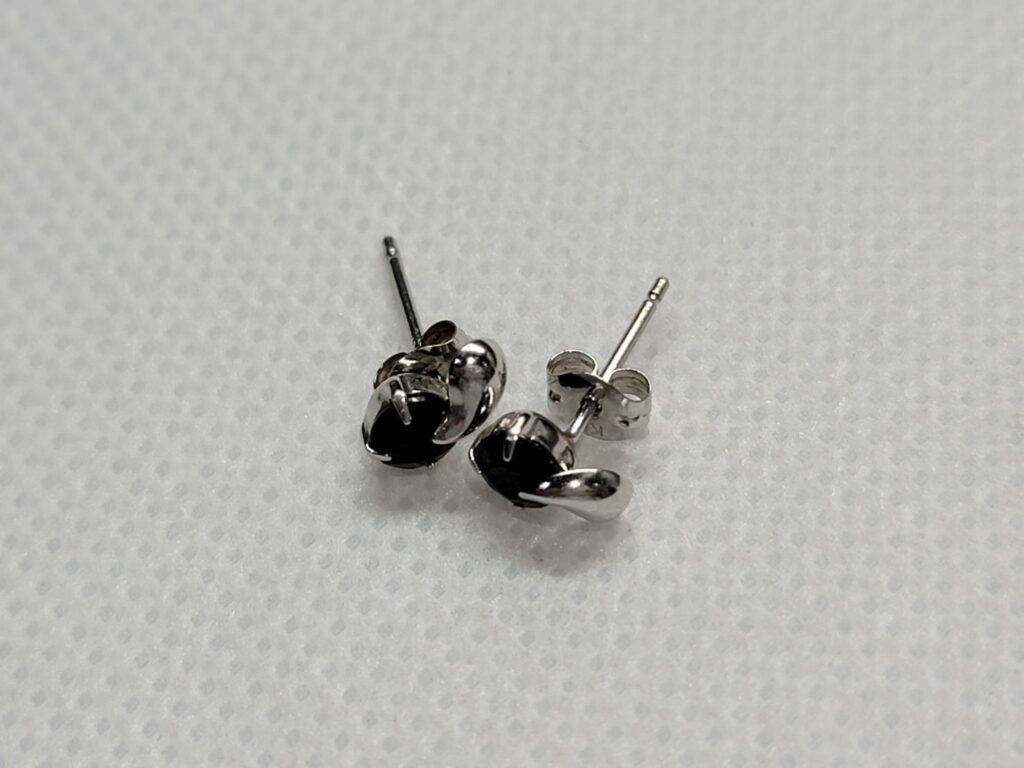 K14WG ピアス 0.4g