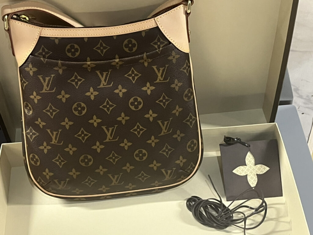 LOUIS VUITTONモノグラム オデオンPM