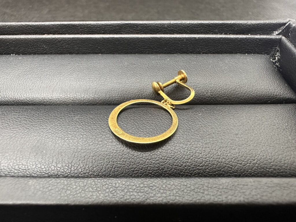 K18　イヤリング　0.8ｇ