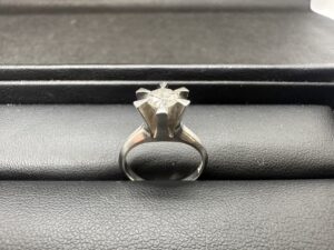 Pt900　リング　0.558ct　5.8ｇ
